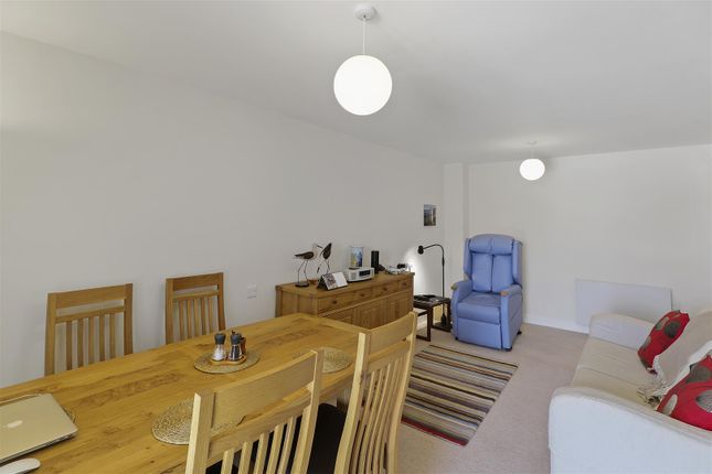 Flat for sale in Wayfarer Place, The Dean, Alresford