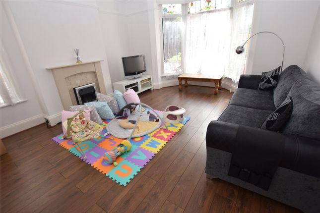 4 Bed Semi Detached House For In Hill Top Road Leeds West Lounge Of Hill Top Road Leeds West Yorkshire Ls12
