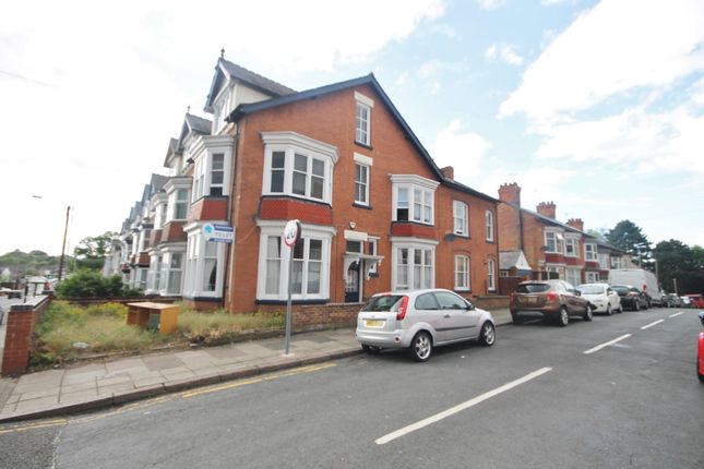 Semi-detached house to rent in Bramley Road, West End, Leicester