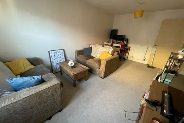 Flat 53, Aylesbury photo 3