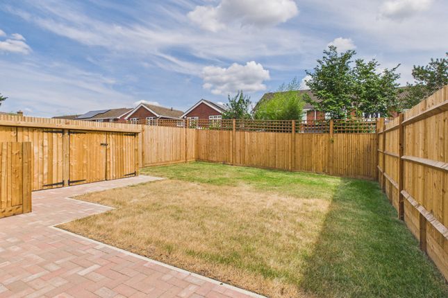 33 Jubilee Road, High Wycombe photo 2
