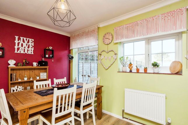 Terraced house for sale in Shaws Road, Crawley