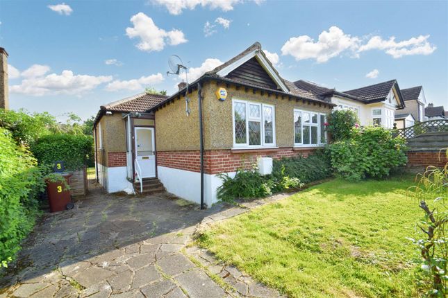 3, Athol Gardens, Pinner photo 4