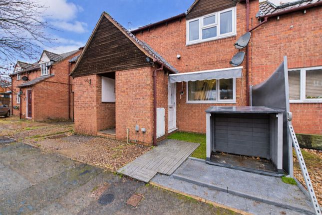1-bed flat on 40 Hawthorn Way, Tewkesbury, £135,000