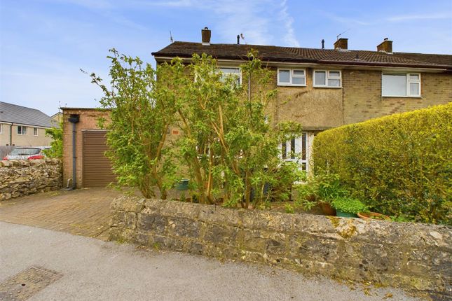 End terrace house for sale in Victoria Park Road, Fairfield, Buxton