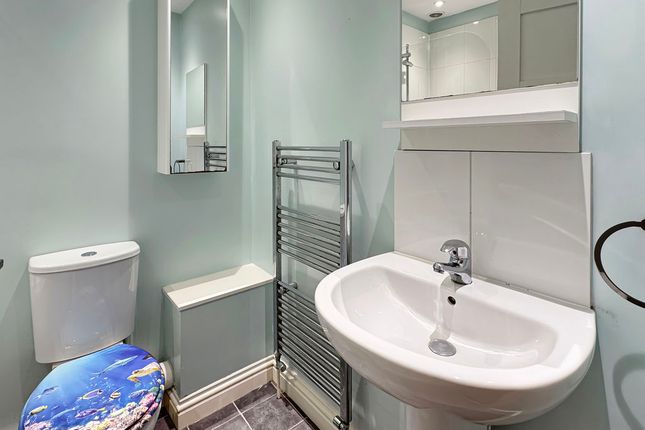 Flat 4, Thorness House, Cliff Road, Cowes photo 4