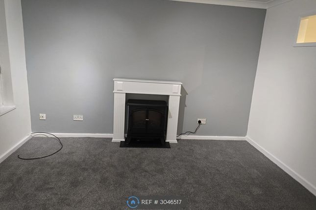 Bamford Court, Rochdale photo 4
