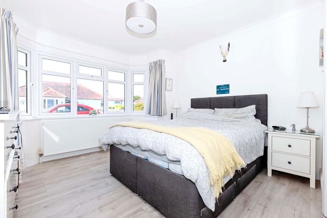 19, Keymer Crescent, Worthing photo 4
