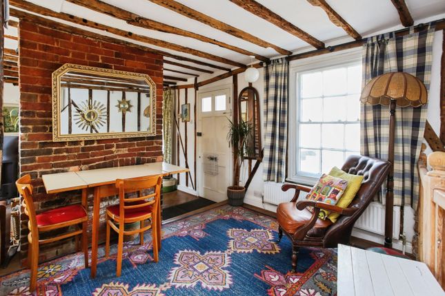 Wellington Cottage,, Waterloo Road, Kent photo 4