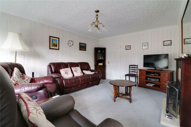 4 Eastwood Drive, Brigg photo 4