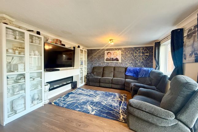 Pebblecourt, 71, Fakes Road, Great Yarmouth photo 3