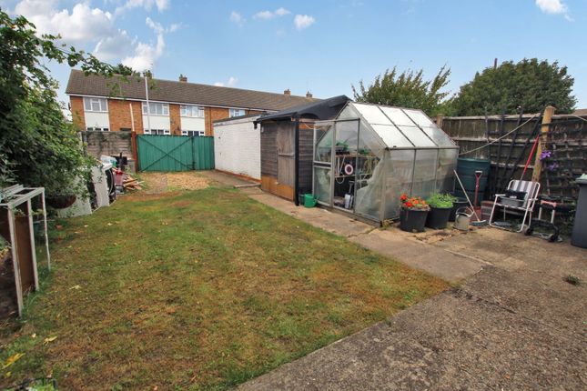 76, Glebe Road, Sandy photo 3