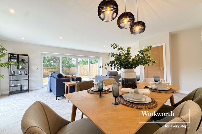 1, Fairway View Close, Ferndown photo 3