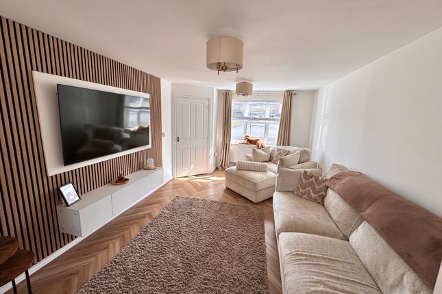 15 , Heol Waungron, Kidwelly photo 5