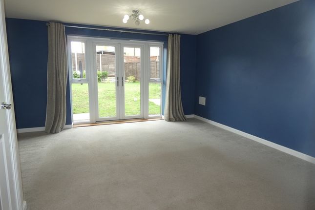 48, Fortress Road, Carbrooke photo 4