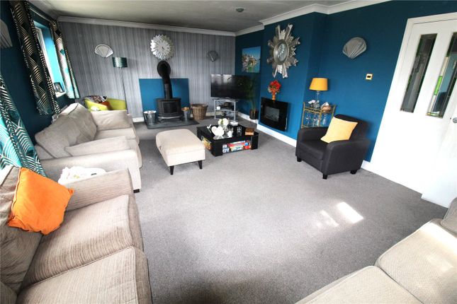 65, Harewood Avenue, Essex photo 2