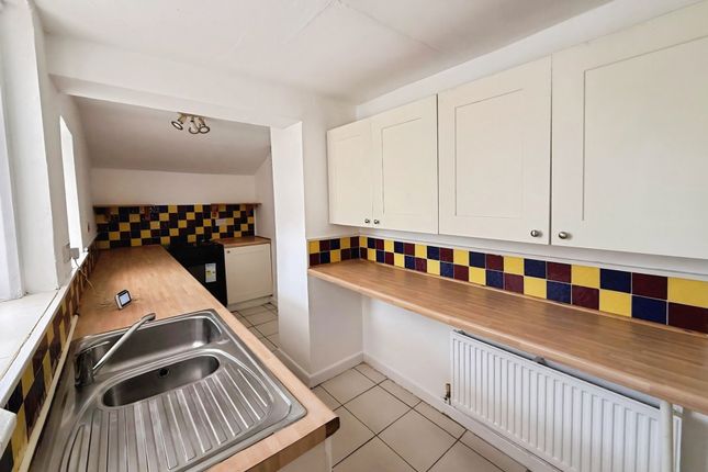 19, Poplar Road, Kidderminster photo 5