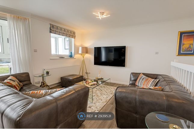 Flat  Southbourne Sands  Stourwood Avenue, Southbourne photo 3