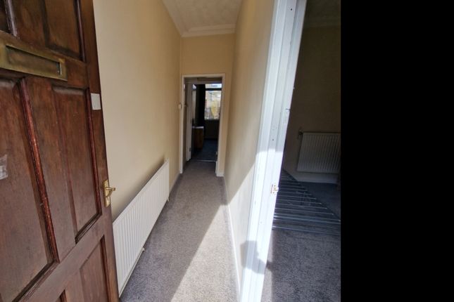 30, Goosebutt Street, Rotherham photo 2