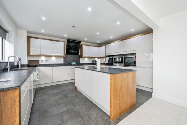 1, Owen Way, Rushden photo 4