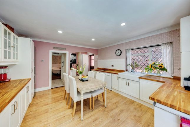 105, Hedge Place Road, Greenhithe photo 4