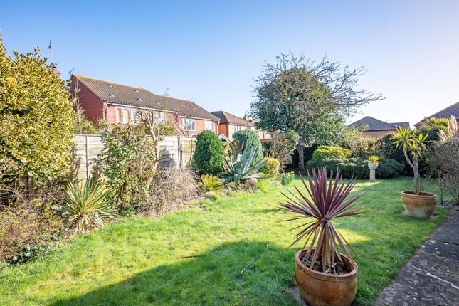 16 Lancaster Rise, Norwich photo 4