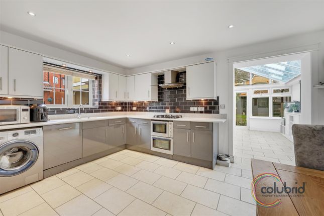 10, Coxon Drive, Chafford Hundred photo 4