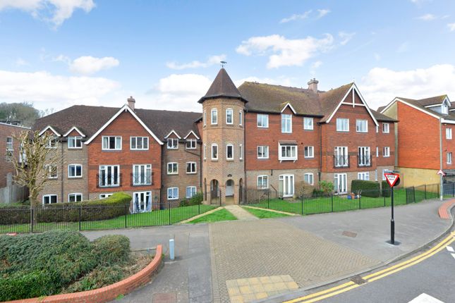 Flat for sale in Godalming, Surrey