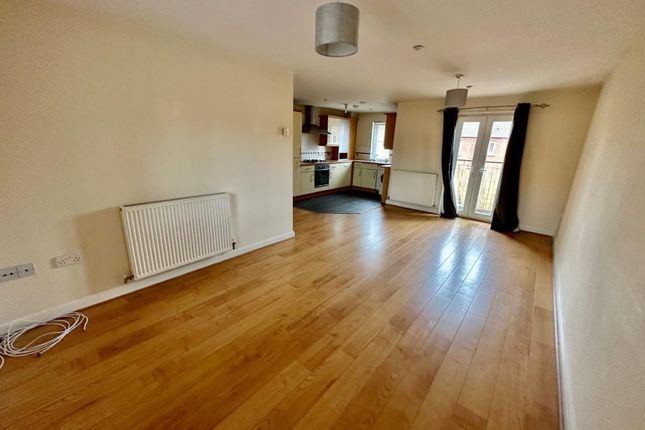 Flat for sale in Nightingale Gardens, Rugby