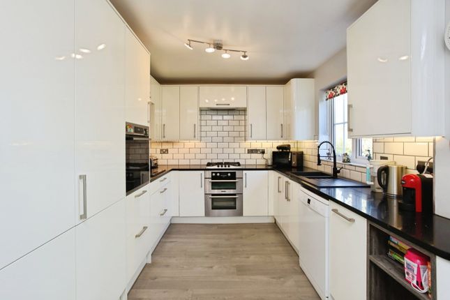 12, Old Wardsdown, Wadhurst photo 3