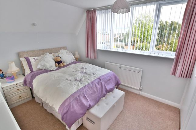 27, Sopwith Crescent, Wimborne photo 2