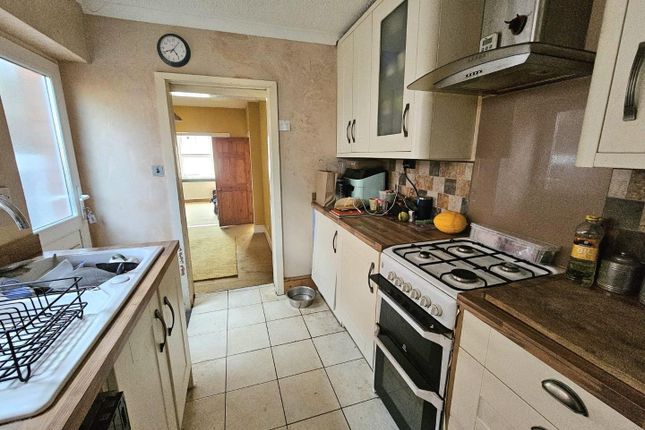 39, Rosebery Road, Dursley photo 3