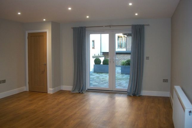 3, Park View Court, Hoskins Road photo 3