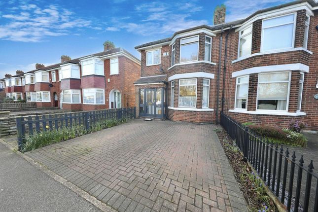 End terrace house for sale in Kenilworth Avenue, Hull