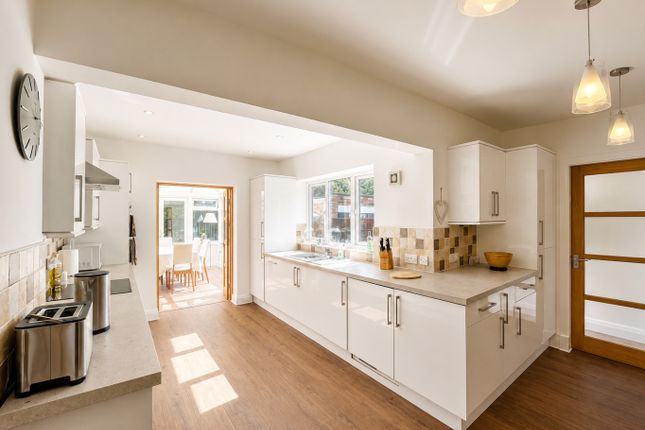 40, Hillsview Road, Southport photo 4