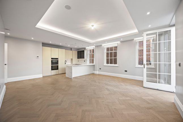 The Bishops Avenue, The Bishops Avenue, London photo 3