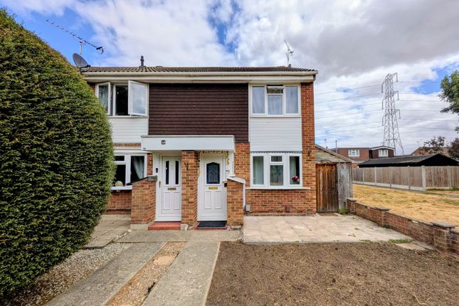 2-bed house on 52, Aylesbury, £1,500/mo