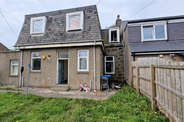 2-bed flat on Flat 4, 131, Wellington Road, Aberdeenshire, £28,500