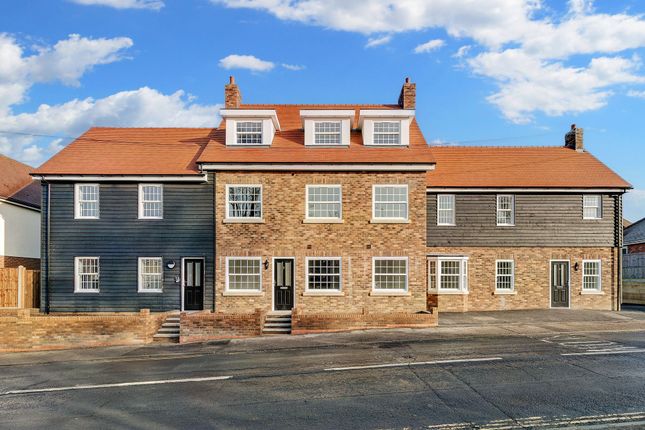 Thumbnail Flat for sale in North Street, Rochford