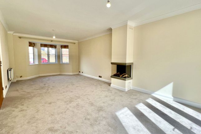 1 Richmond Green, Taunton photo 2