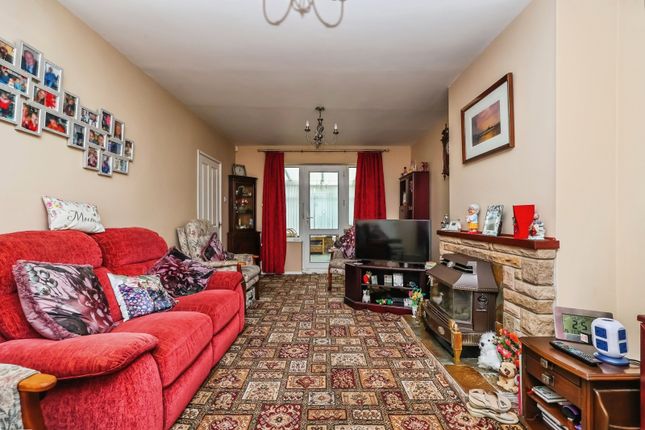 21, Peacock Crescent, Nottinghamshire photo 4