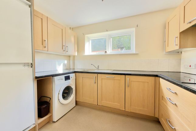 Flat 2, Elm Court, Southampton photo 4