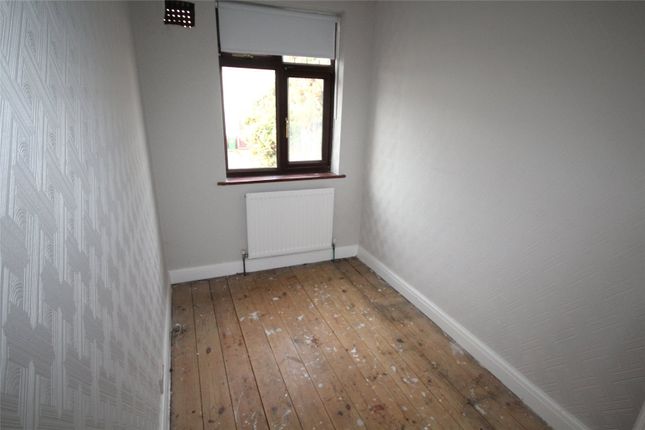 End terrace house for sale in Eastcote Road, Welling, Kent