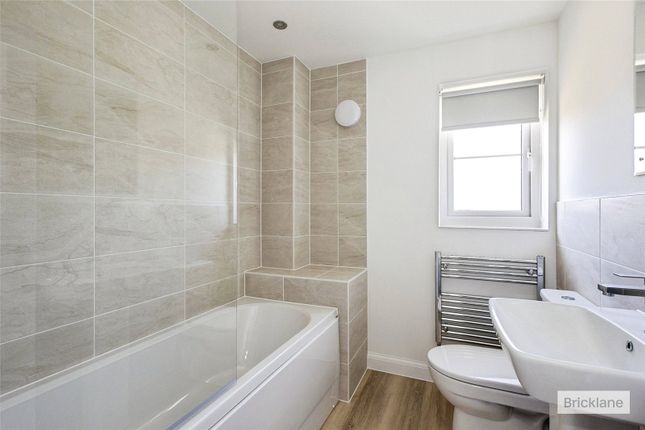 5, Lapwing Heights, Chichester photo 4