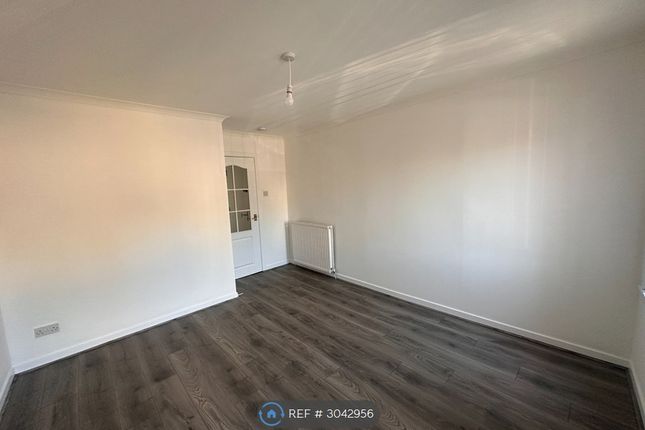 Flat, Ashcroft House A Falkirk Road, Larbert photo 3