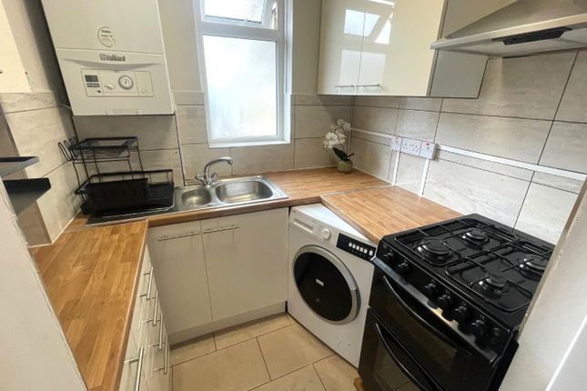 15, Flat 3, Mountfield Road, Finchley photo 3