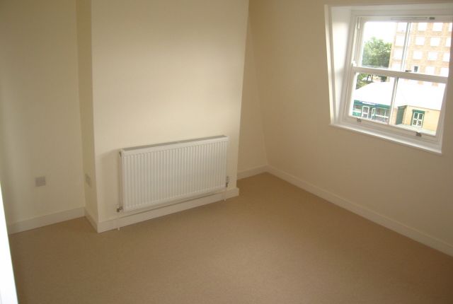 FLAT 4 94,, White Horse Road, Limehouse photo 4