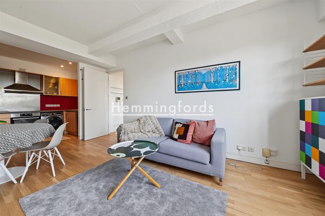 Flat 13, 73, Shepperton Road, London photo 4
