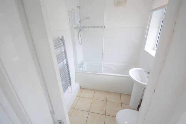 Shared accommodation to rent in Cross Street, Lincoln