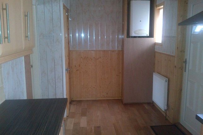 17, Spencer Road, Lidget Green photo 4